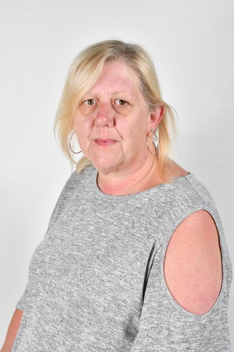Mrs J Tucknott