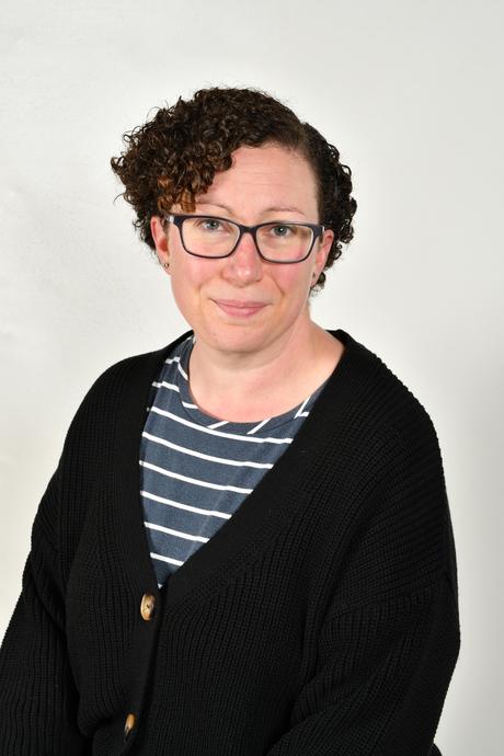 Mrs L Isherwood