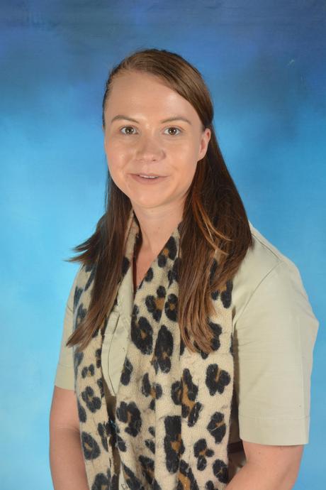 Mrs L Bromley
